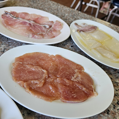 ตา ต้า สุกี้