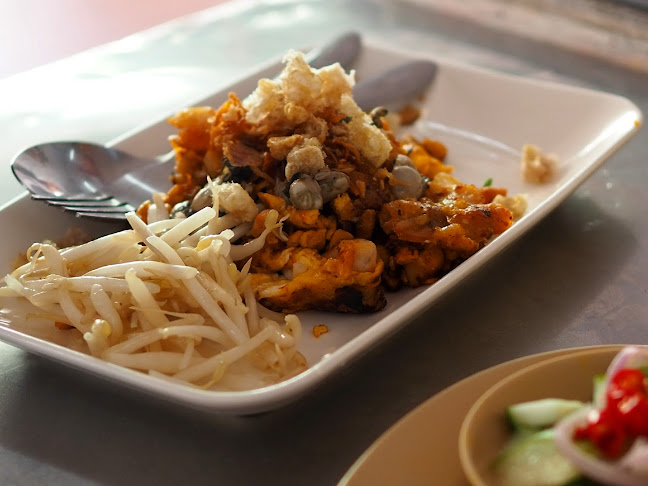 ลกเที้ยน ศูนย์รวมอาหารพื้นเมืองภูเก็ต - อำเภอเมืองภูเก็ต