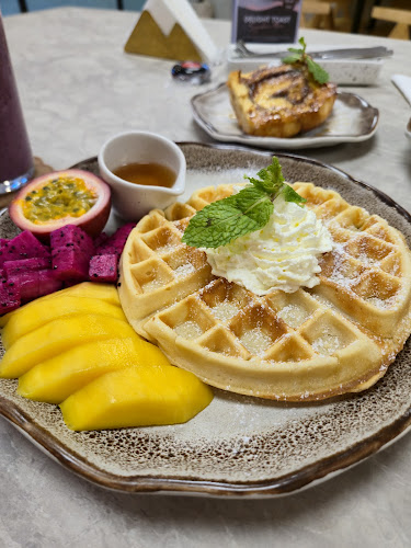 Cafe Delight Phuket Old Town - การบริการอาหารและที่พัก