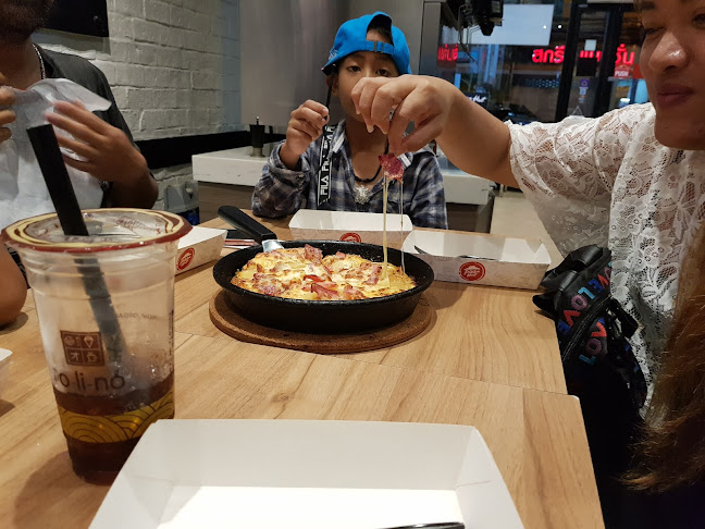 พิซซ่าฮัท พัทยา-นาเกลือ - การบริการอาหารและที่พัก