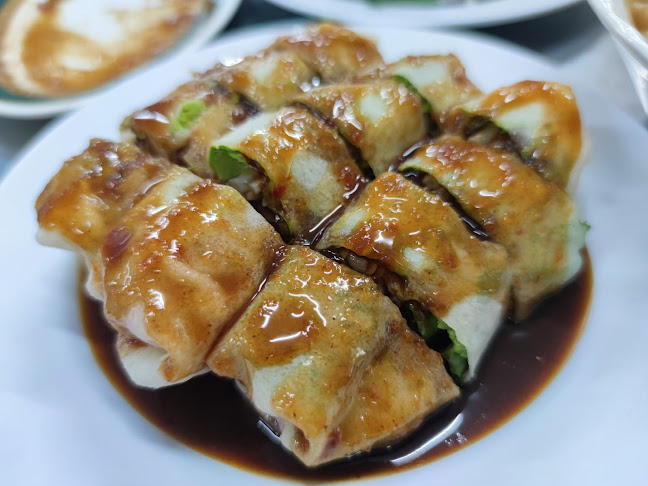 ลกเที้ยน ศูนย์รวมอาหารพื้นเมืองภูเก็ต - การบริการอาหารและที่พัก