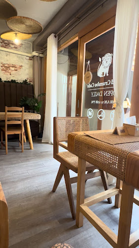 Opinii despre Bread Crumbs Cafe' în อำเภอเมืองภูเก็ต - การบริการอาหารและที่พัก