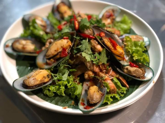 Comentarii opinii despre ร้านอาหาร อิ่มเอม @ป่าหล่าย