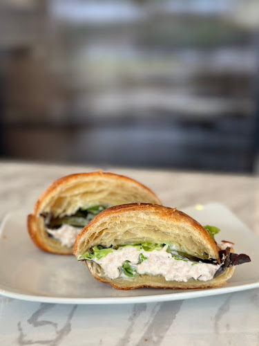 Comentarii opinii despre R space cafe & eatery