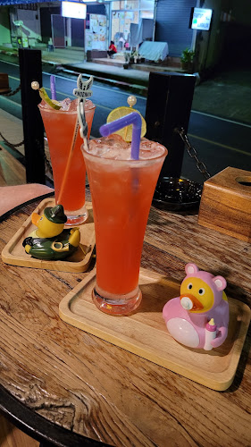 Opinii despre Drinker Bar în อำเภอเมืองภูเก็ต - การบริการอาหารและที่พัก
