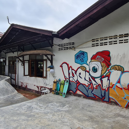 11, 1 ปฏัก ซอย 4 ตำบล กะรน เมือง ภูเก็ต 83100