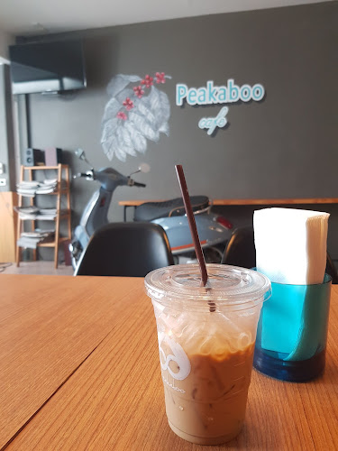 Peakaboo Cafe' - การบริการอาหารและที่พัก