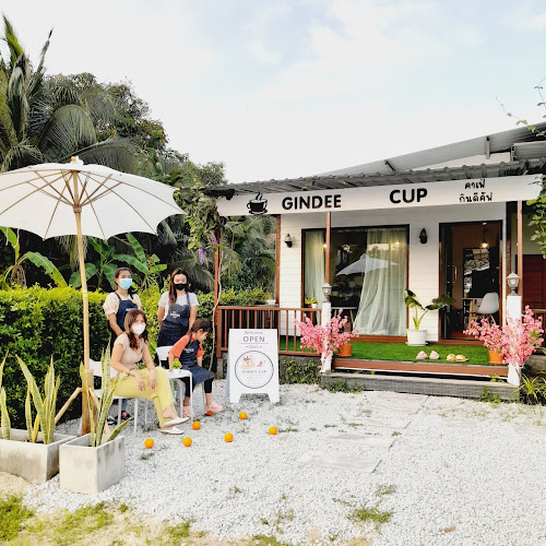 Gindee Cup (คาเฟ่ & shop เสื้อผ้า)