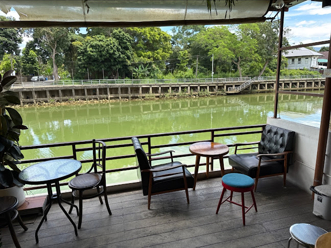 Sweet at moon - การบริการอาหารและที่พัก