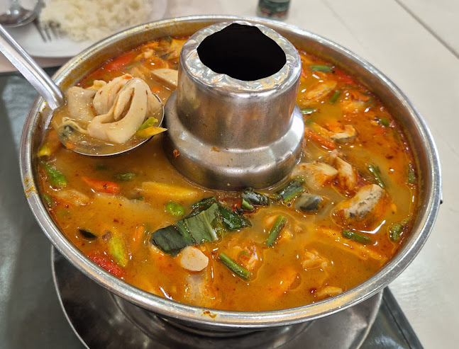 แหลมเจริญ ซีฟู้ด ระยอง - อำเภอเมืองระยอง