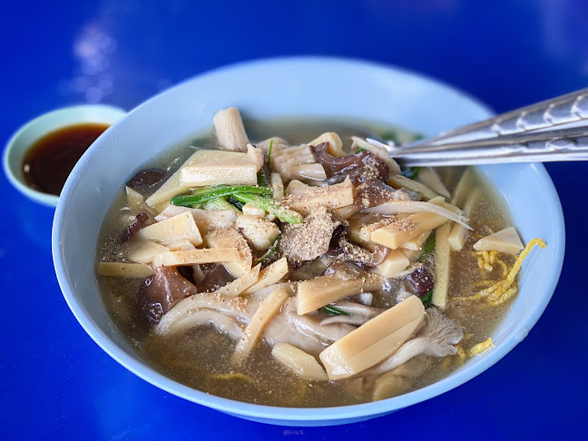 Opinii despre น้อยโภชนา (อาหารตามสั่ง) în อำเภอเมืองจันทบุรี - การบริการอาหารและที่พัก