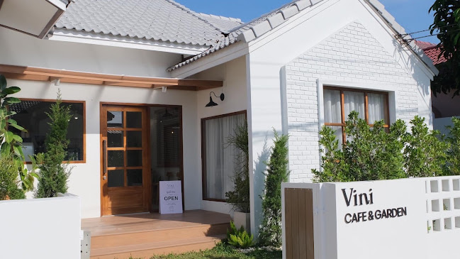 Vini cafe&garden ไวน์นิ คาเฟ่ แอนด์ การ์เด้น - อ.เมือง