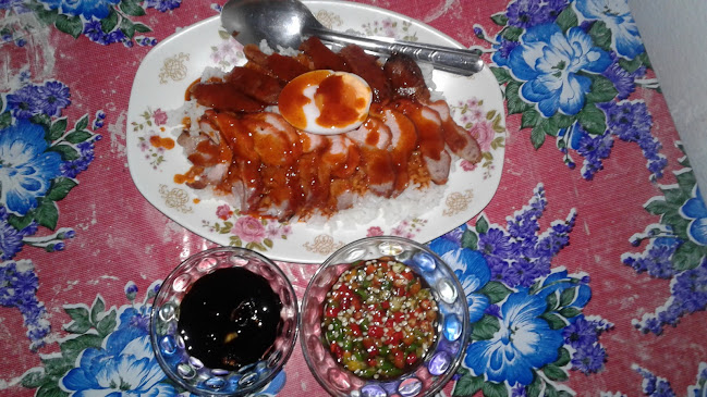 บะหมี่ เกี๊ยว ปู หมูแดง สหชัย - การบริการอาหารและที่พัก