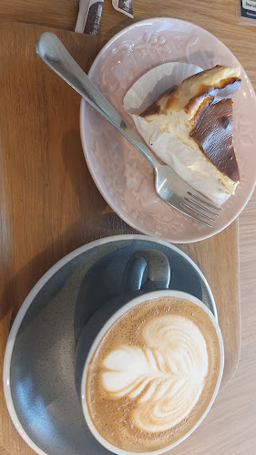 Comentarii opinii despre RestDay Coffee Bar & Bake House