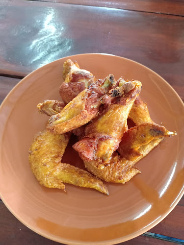 Opinii despre ร้านครัวมหาชน în อำเภอเมืองระยอง - การบริการอาหารและที่พัก