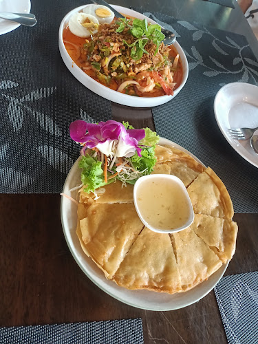 NINETY 9 Garden - การบริการอาหารและที่พัก