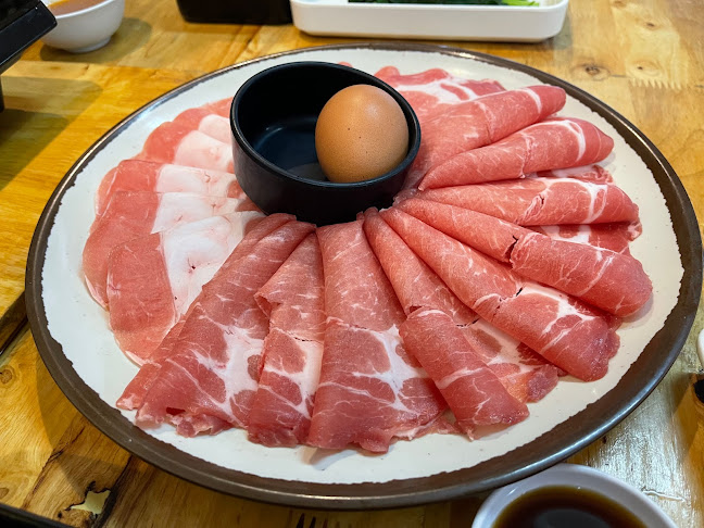 Daisachi Shabu - การบริการอาหารและที่พัก