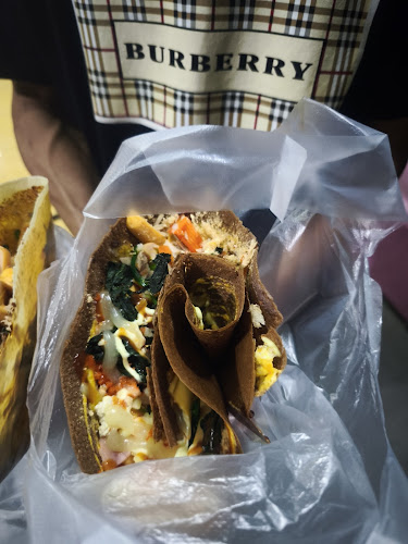 Opinii despre เครปบุฟเฟ่ต์ไส้ทะลักพับไม่ได้ สาขาสามชัย în อำเภอหาดใหญ่ - การบริการอาหารและที่พัก