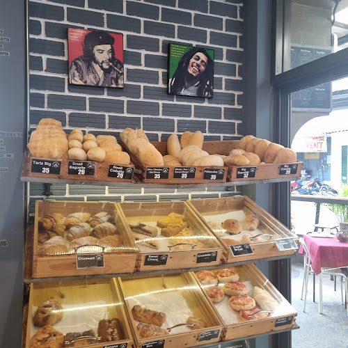 Comentarii opinii despre Chakwow Coffee Bakery ชักว่าว