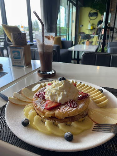 Opinii despre Mayday Coffee & Bar în อำเภอกะทู้ - การบริการอาหารและที่พัก