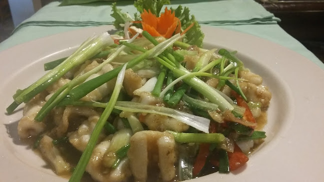 Charming Restaurant - การบริการอาหารและที่พัก