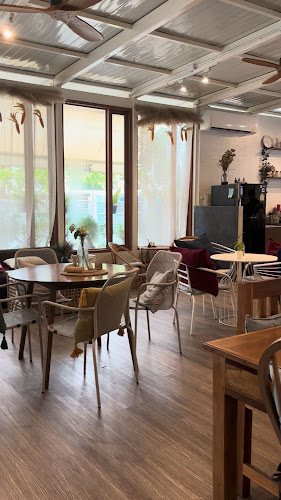 Opinii despre Unique Cafe' în อำเภอเมืองขอนแก่น - การบริการอาหารและที่พัก