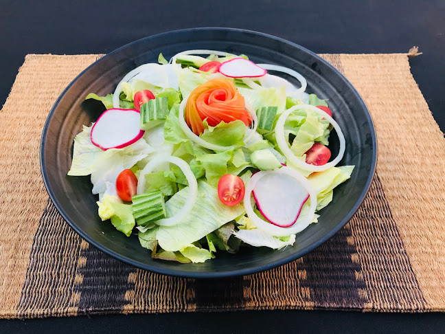 Vitaphorn Authentic Thai Restaurant​ & Steak House - การบริการอาหารและที่พัก