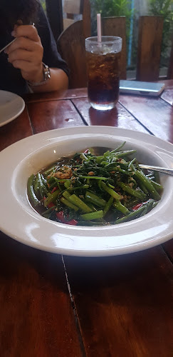 Siam sunset restaurant - การบริการอาหารและที่พัก