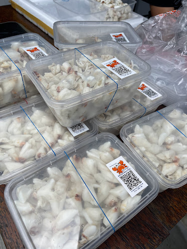 อันดาซีแครบภูเก็จ - การบริการอาหารและที่พัก