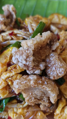 ร้านเชย (ถนนยมจินดา) - การบริการอาหารและที่พัก