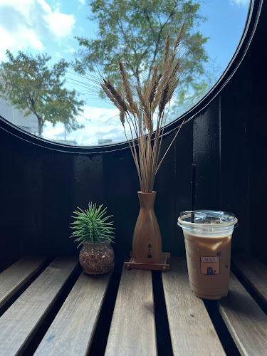 แฟหว๋า Specialty Coffee - การบริการอาหารและที่พัก