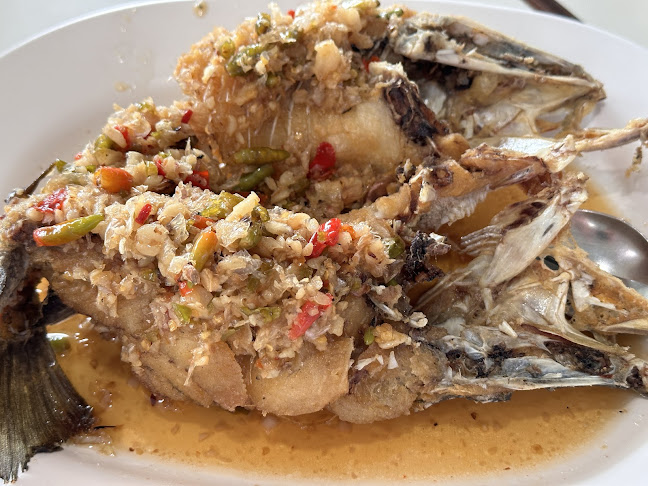 แหลมเจริญ ซีฟู้ด ระยอง - อำเภอเมืองระยอง