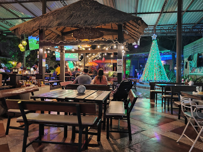 Opinii despre Green Tree Rest. & Pub în อำเภอบางละมุง - การบริการอาหารและที่พัก