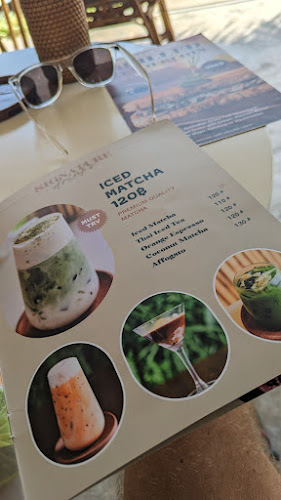 Comentarii opinii despre Crème Café Phuket