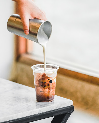 HANA - การบริการอาหารและที่พัก