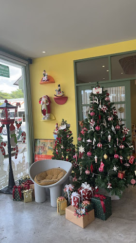 🌞 Leikki Neighbourhood Cafe - การบริการอาหารและที่พัก