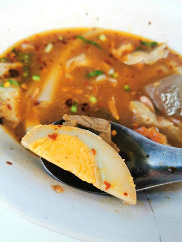 ก๋วยจั๊บ เจ๊เหลี่ยน เจ้าเก่า ตลาดริมน้ำ - อำเภอเมืองนครสวรรค์