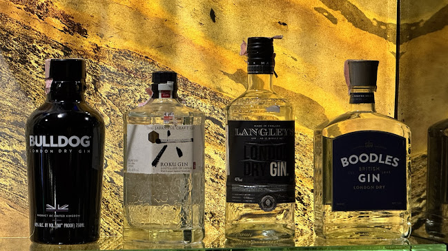 Opinii despre Continental cocktail lounge în อำเภอบางละมุง - การบริการอาหารและที่พัก