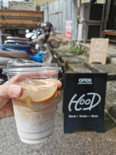 Hood - การบริการอาหารและที่พัก