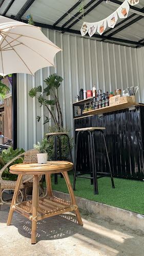 Room108/38 Coffee bar - การบริการอาหารและที่พัก