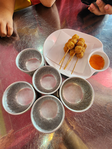 ไอติมโอ่ง สาขาหาดใหญ่ (สาขา 2) - การบริการอาหารและที่พัก