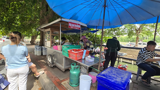 Hongyok Pork Red Rice - ข้าวหมูแดงหงษ์หยกนครปฐม(ริมคลอง) - การบริการอาหารและที่พัก