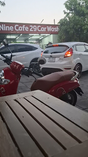 Opinii despre Twenty Nine Cafe & 29 Car Wash บริการ ล้างรถรังสิต ล้างรถปทุมธานี în อำเภอลำลูกกา - การบริการอาหารและที่พัก