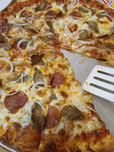 Opinii despre New York Pizza House (Pattaya - Soi Khaonoi) în อำเภอบางละมุง - การบริการอาหารและที่พัก