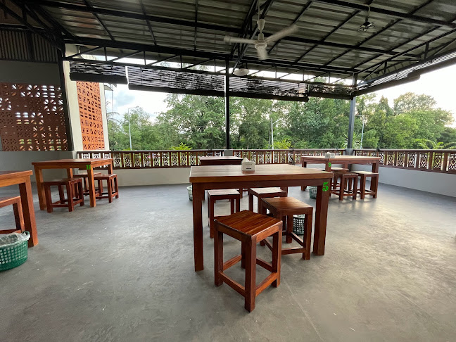 เยี่ยมรสเนื้อตุ๋น(ตรงข้ามวังมัจฉา) Yiam Ros Braised Beef - การบริการอาหารและที่พัก