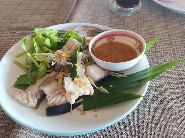 ร้านอาหาร แพชมพูนุท - การบริการอาหารและที่พัก