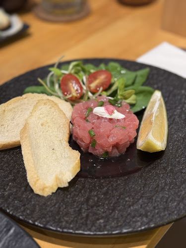 Comentarii opinii despre De Earn Cafe and Bar Phuket