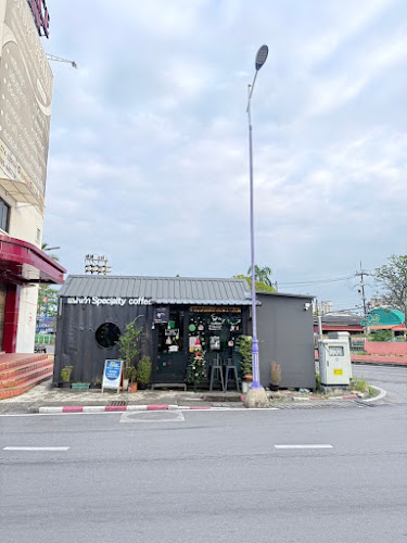 แฟหว๋า Specialty Coffee - การบริการอาหารและที่พัก