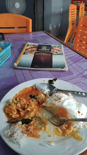 Mama Daeng - การบริการอาหารและที่พัก