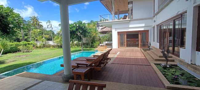 Kiki's Coffee Garden - การบริการอาหารและที่พัก